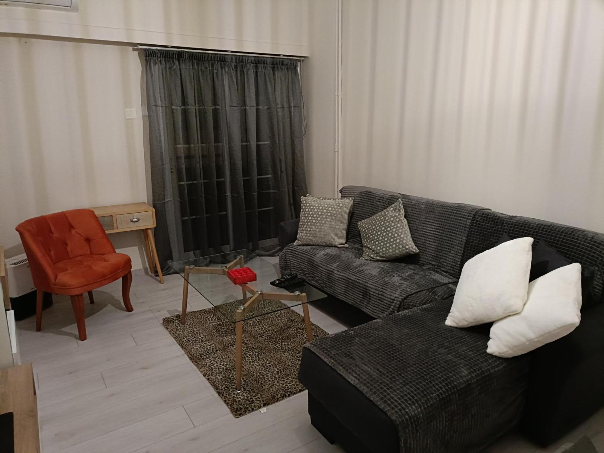Apartment 54 στη καρδιά της δράμας - 54 In The Heart Of